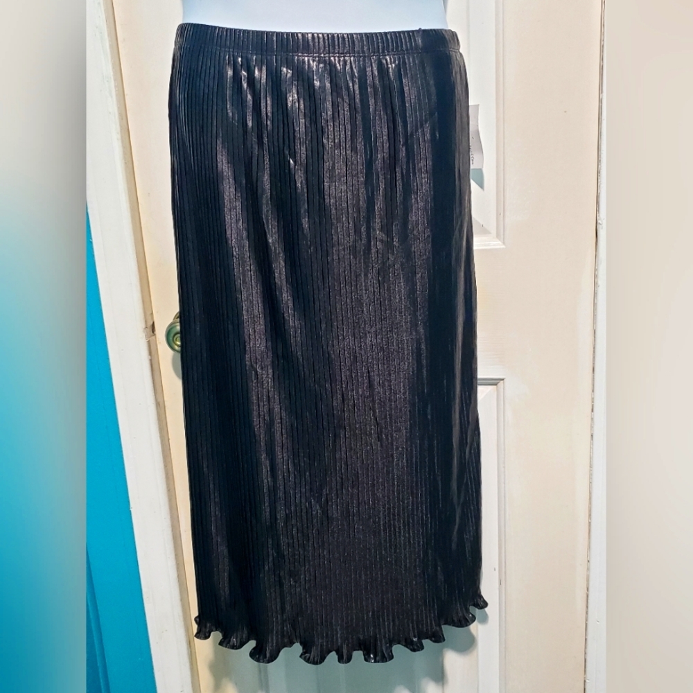 Shimmery skirt